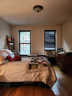 Rented by Frank Valvo Real Estate | media 4