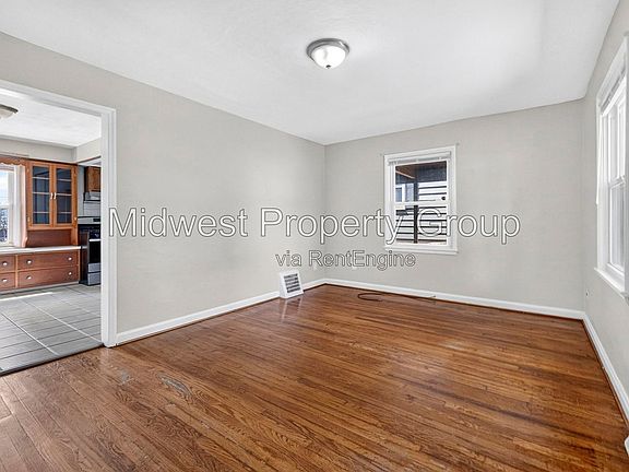 3rd image of 5344 Colton Dr