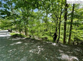 236 Lakeledge Road, Beech Mountain, NC 28604