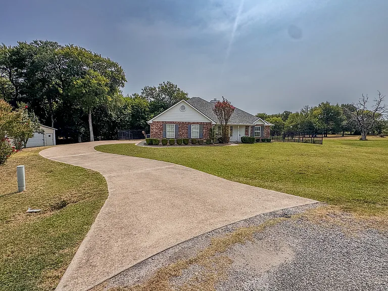 5662 Pamela Ct — Photo 4