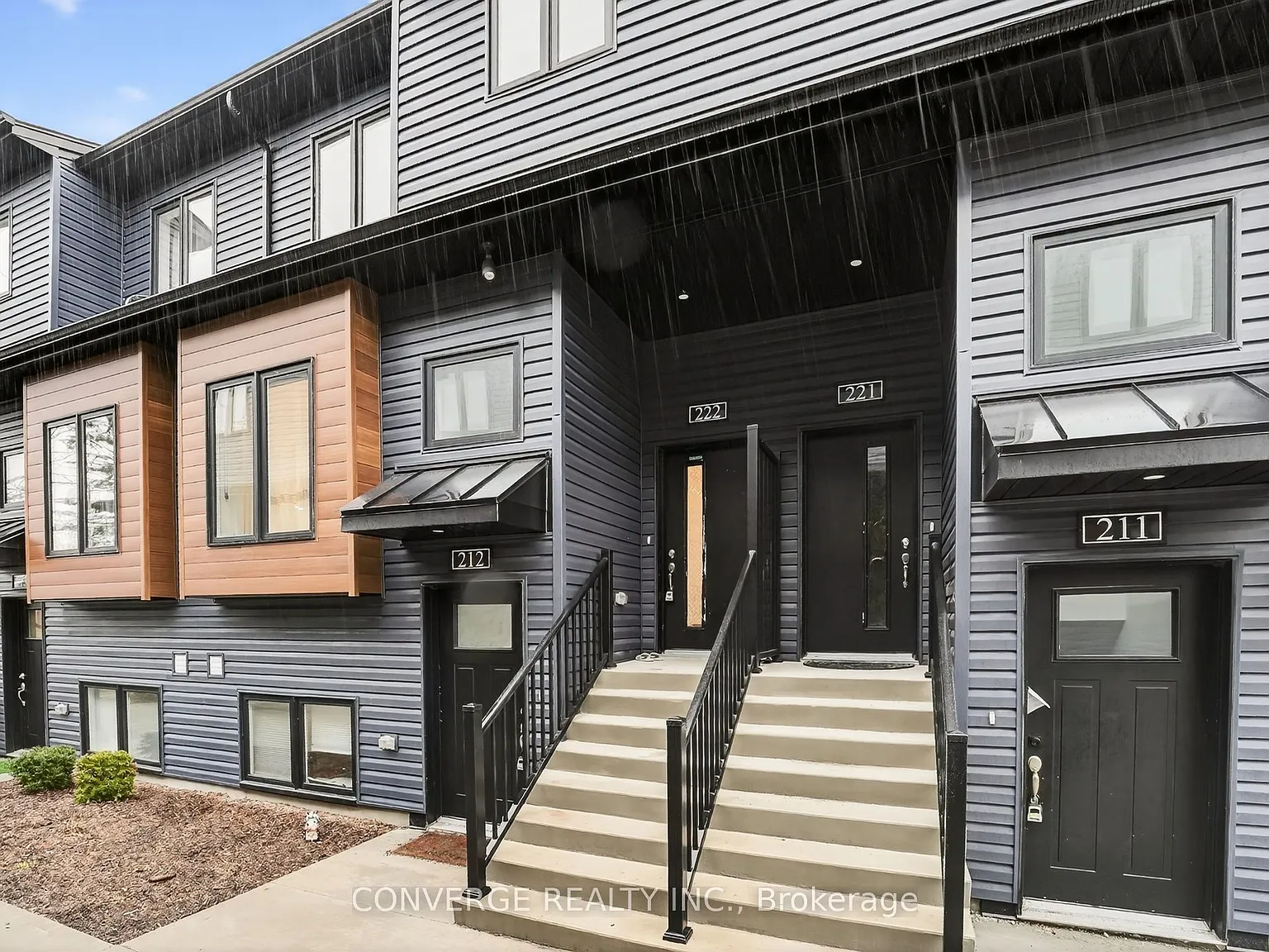 3 bed, $2,200 — Photo 2
