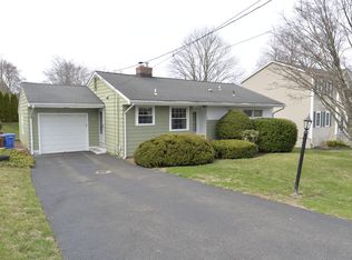 50 West St, Shelton, CT 06484