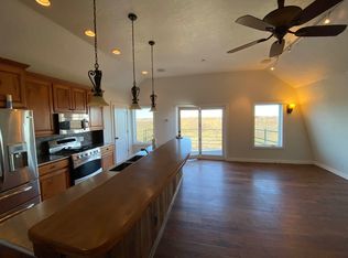 10 S Holland Rd, Mansfield, TX 76063