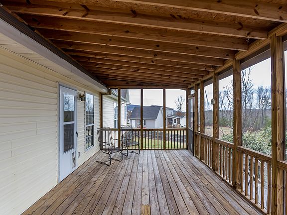 3rd image of 377 Ashley Dr