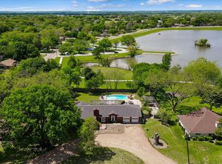 1805 N Preston St, Ennis, TX 75119