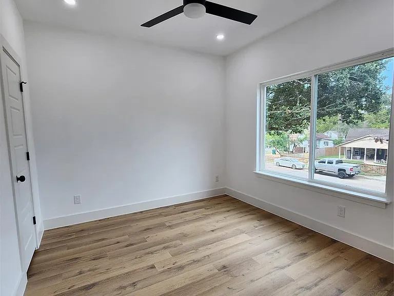 316 S Sandra St #A — Photo 14