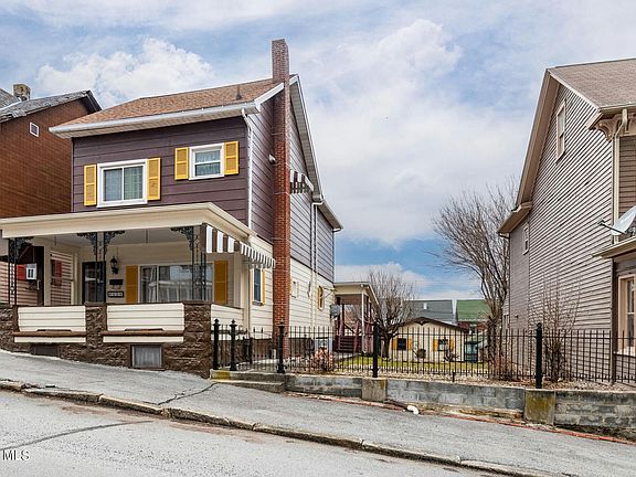 2nd image of 608 Crawford Ave