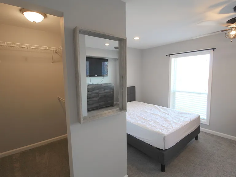 1340F Hunters Rd — Photo 29