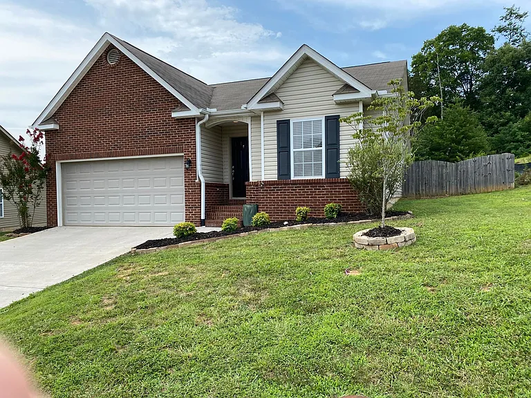 2869 Mossy Oaks Ln — Photo 2