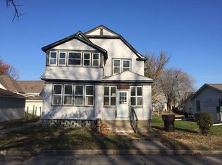 309 E 5th St, Beardstown, IL 62618