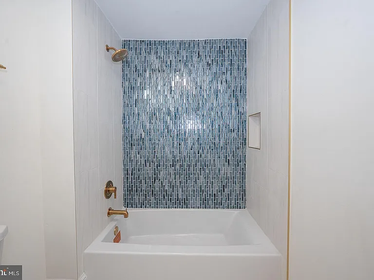 717 Miller St — Photo 21