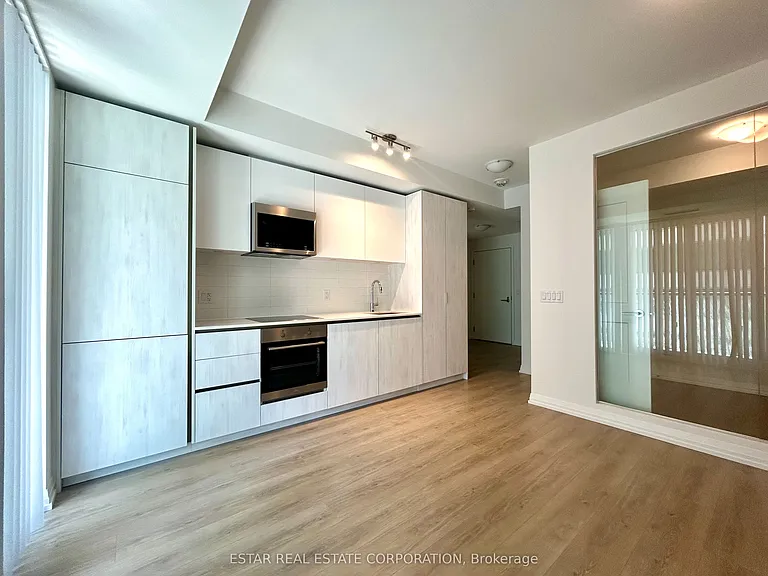 8 Widmer St #2011 — Photo 4