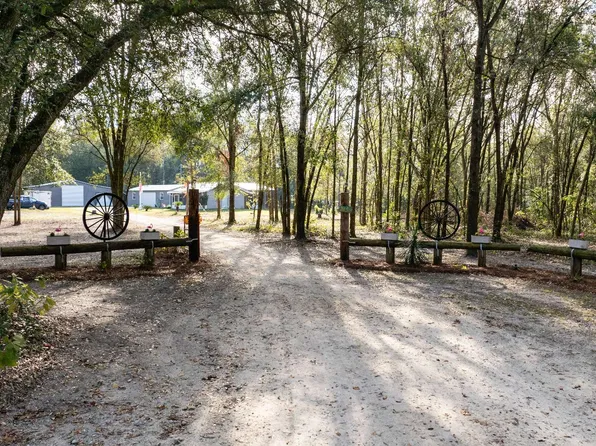 2655 SW Pinemount Rd, Lake City, FL 32024