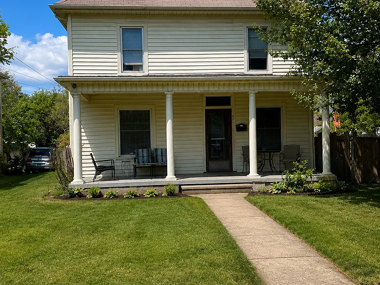 640 Murray Ave SE — Photo 1