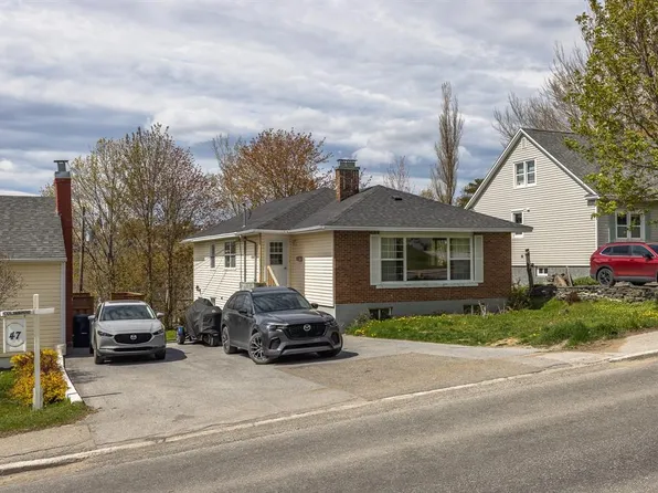 49 Brookfield Avenue, Corner Brook, NL A2H2R4