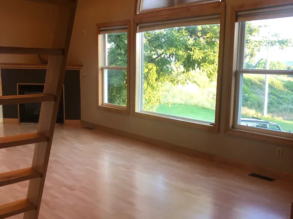 877 County Road K, Hartford, WI 53027