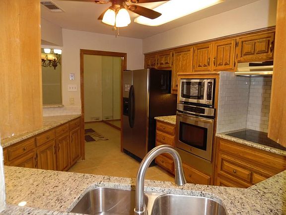 5th image of 3483 Courtyard Cir