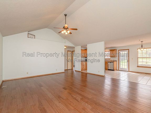 2nd image of 732 E Gallup Hill Rd