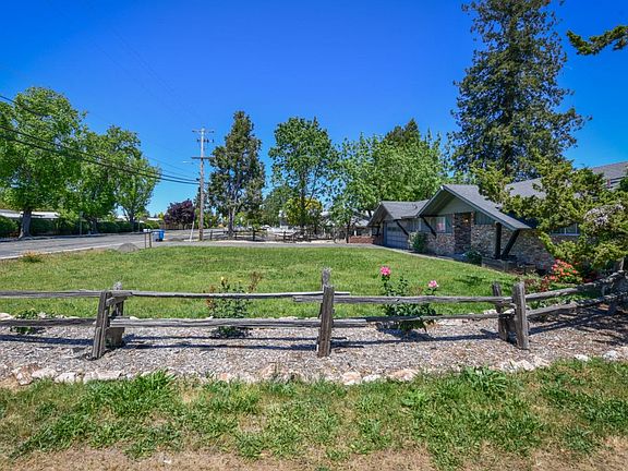 2nd image of 252 Brittain Lane
