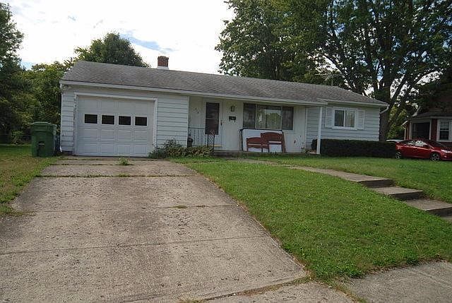 1st image of 715 W 4th St