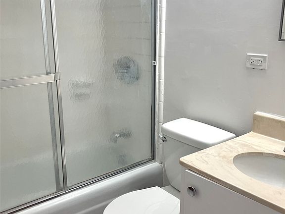 4th image of 2609 Ala Wai Blvd APT 1203