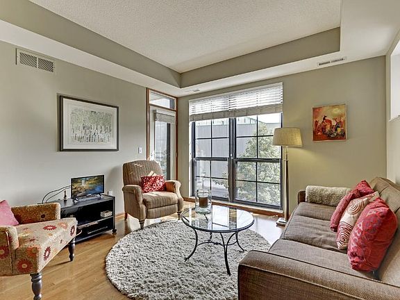 2nd image of 2565 Franklin Ave APT 206