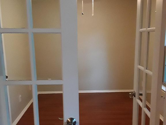 5th image of 802 Rock Creek Dr #1