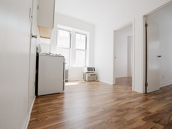 2nd image of 91 Elizabeth St APT 4