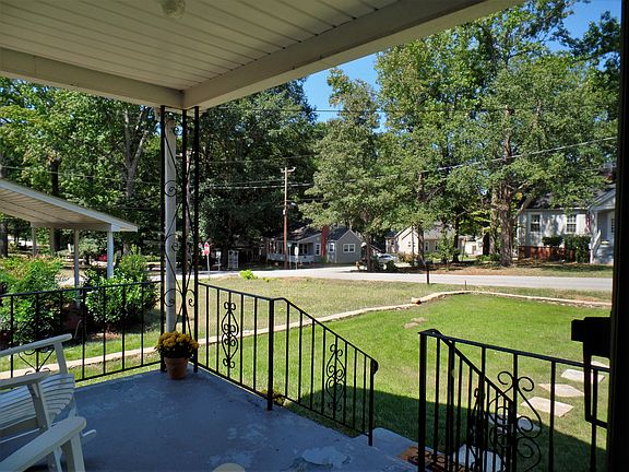4th image of 302 Rogers Ave