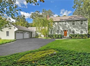 15 Lamppost Dr, Redding, CT 06896