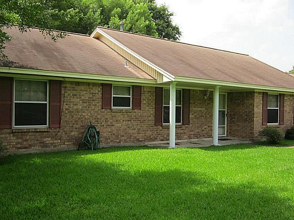 3rd image of 705 Holly Dr