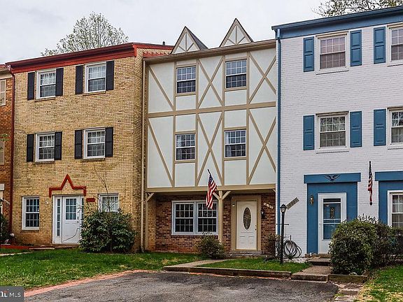 2nd image of 14837 Leicester Ct