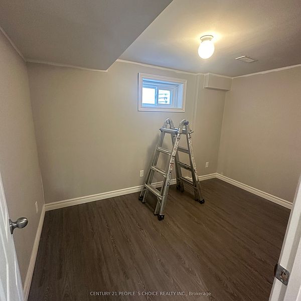 Brampton House for rent - 3 Bedrooms — photo 14