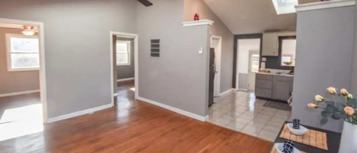 2 bed, 925 sqft, $1,375 — Photo 3