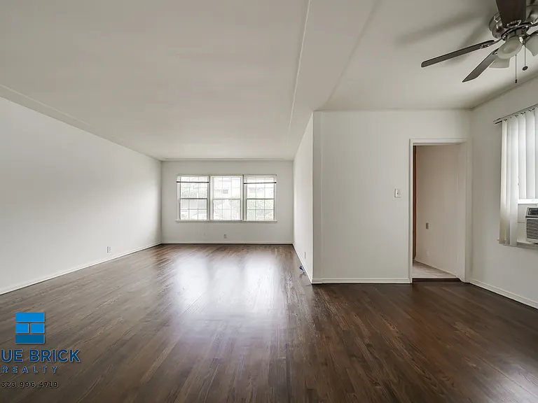 9633 W Olympic Blvd #10 — Photo 1