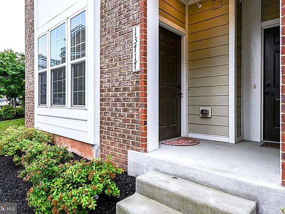 5th image of 13717 Endeavour Dr #3L