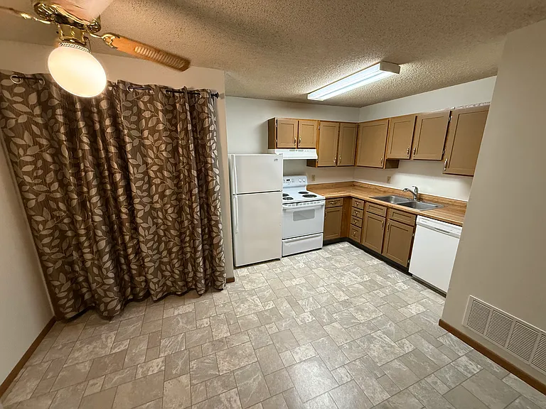 1617 Prospect St #1 — Photo 3