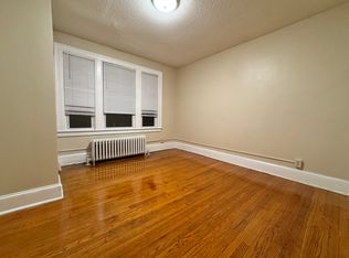 75 Whitmore St #2S, Hartford, CT 06114