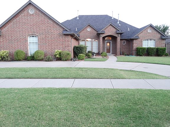 2nd image of 9504 SW 33rd St