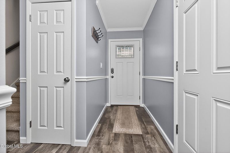 4th image of 79 Meadowlark Drive