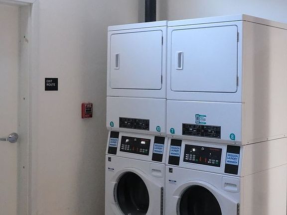 5th image of 2435 San Pablo Ave #201