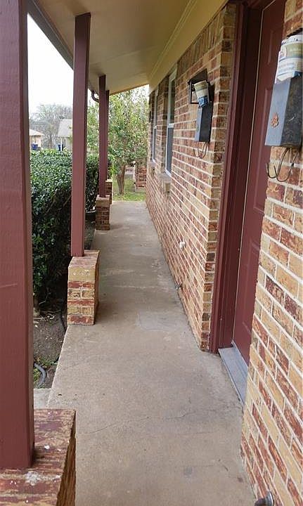 1st image of 305 Cliff Dr