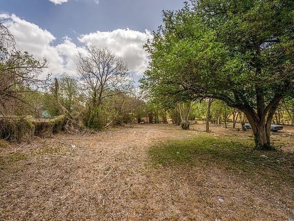 4th image of 810 S Mel Waiters Way