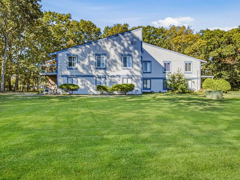 7 Northrup Dr