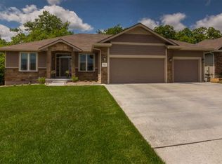5407 SW Timber Ridge Ln, Topeka, KS 66610