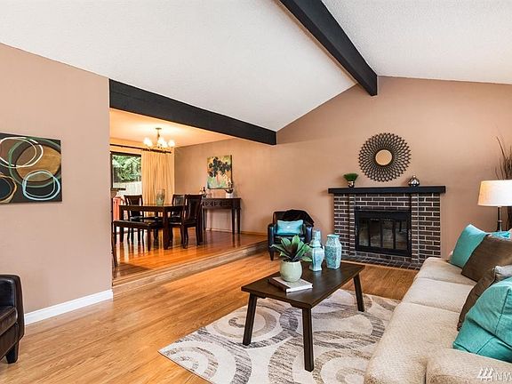 3rd image of 2163 NE Lexington Dr