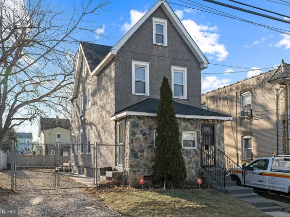 133 N 36th St, Pennsauken, NJ 08110