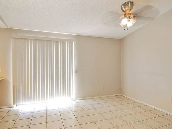 4th image of 1101 De Lines Dr