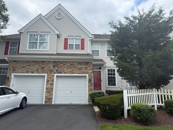 602 Yarrow Cir