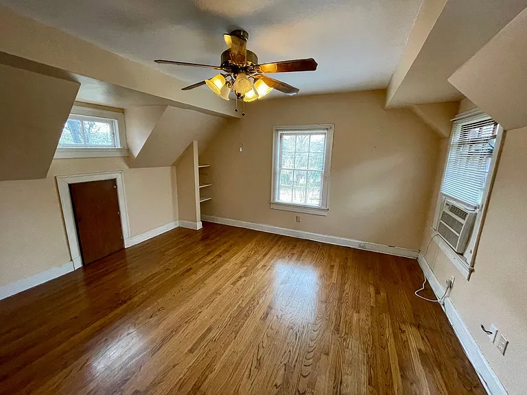 1326 Peachtree St — Photo 3